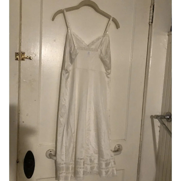 Sliperfection White Lace Accents Under Full Slip Vintage Non Cling Petticoat - Picture 5 of 5